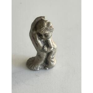 Little Child, Resting In Mothers Hand, Family, Comforting, Pewter, Statue, Minia